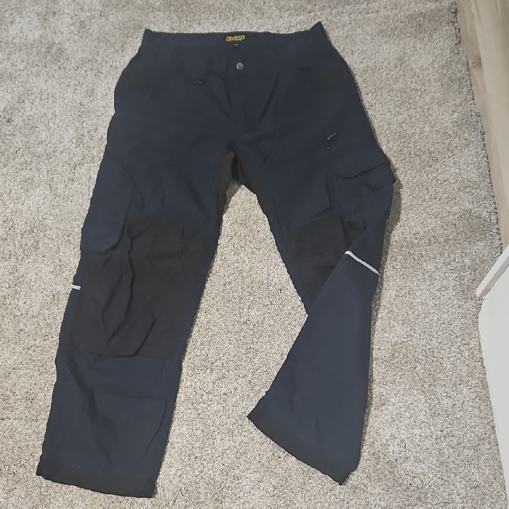 Blaklader Black and Blue Cargo Pants with Relaxed Fit and Water-Resistant Fabric